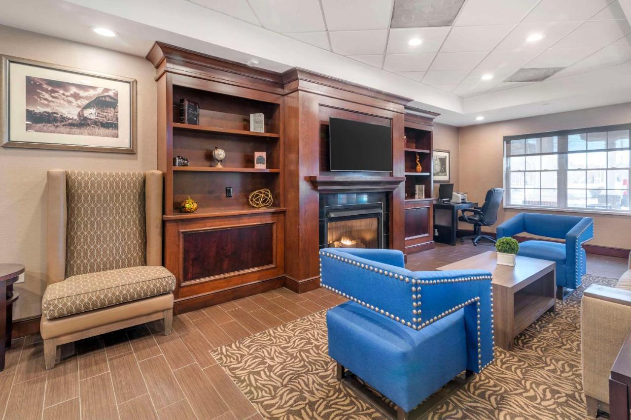 Comfort Inn & Suites Dover-Portsmouth Екстер'єр фото