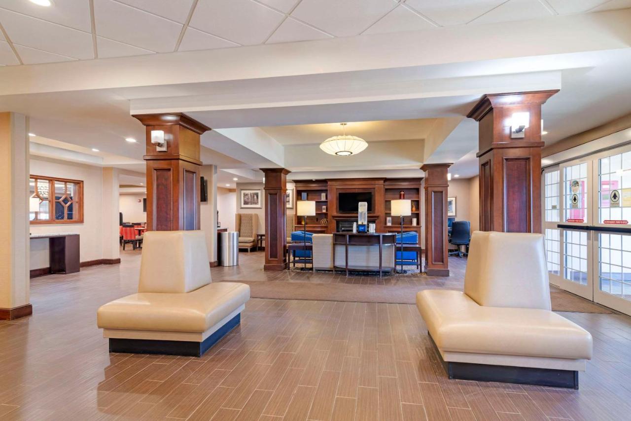Comfort Inn & Suites Dover-Portsmouth Екстер'єр фото