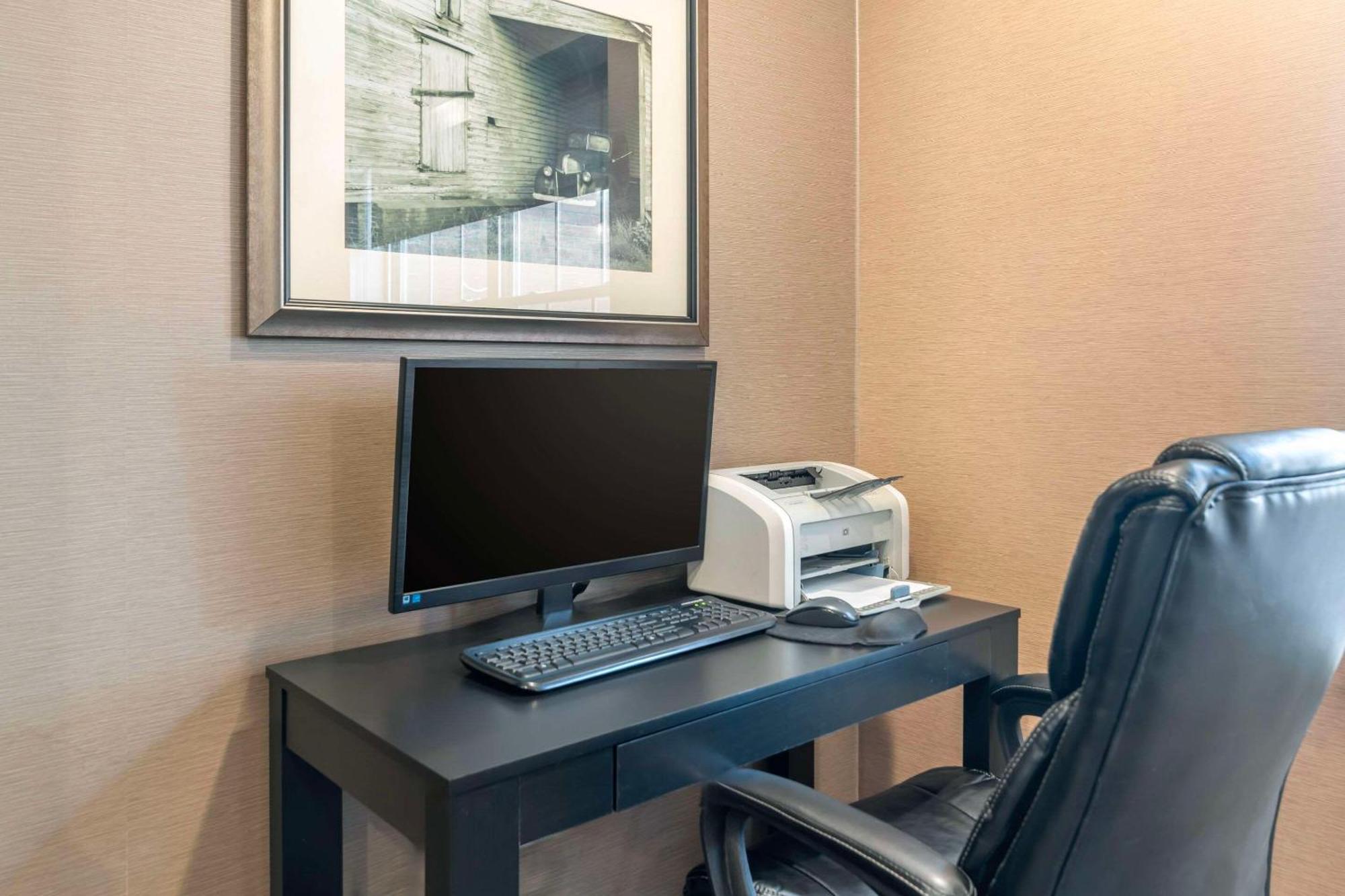 Comfort Inn & Suites Dover-Portsmouth Екстер'єр фото
