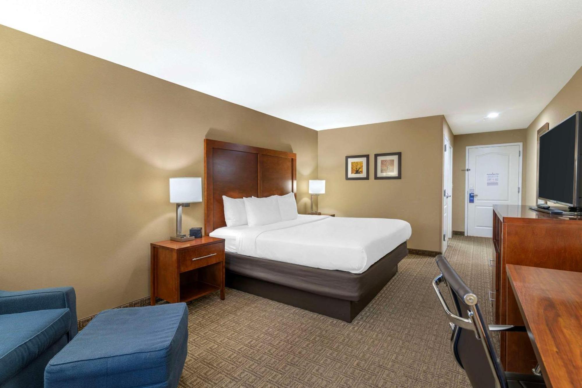 Comfort Inn & Suites Dover-Portsmouth Екстер'єр фото
