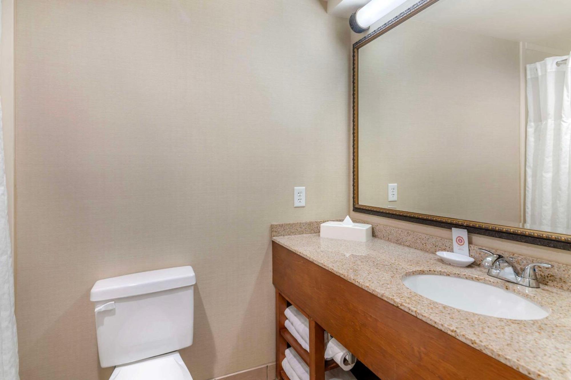 Comfort Inn & Suites Dover-Portsmouth Екстер'єр фото