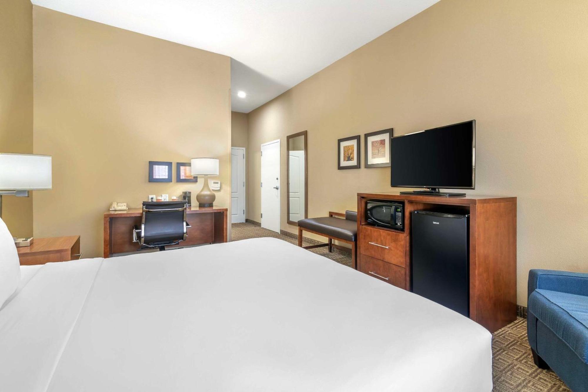 Comfort Inn & Suites Dover-Portsmouth Екстер'єр фото