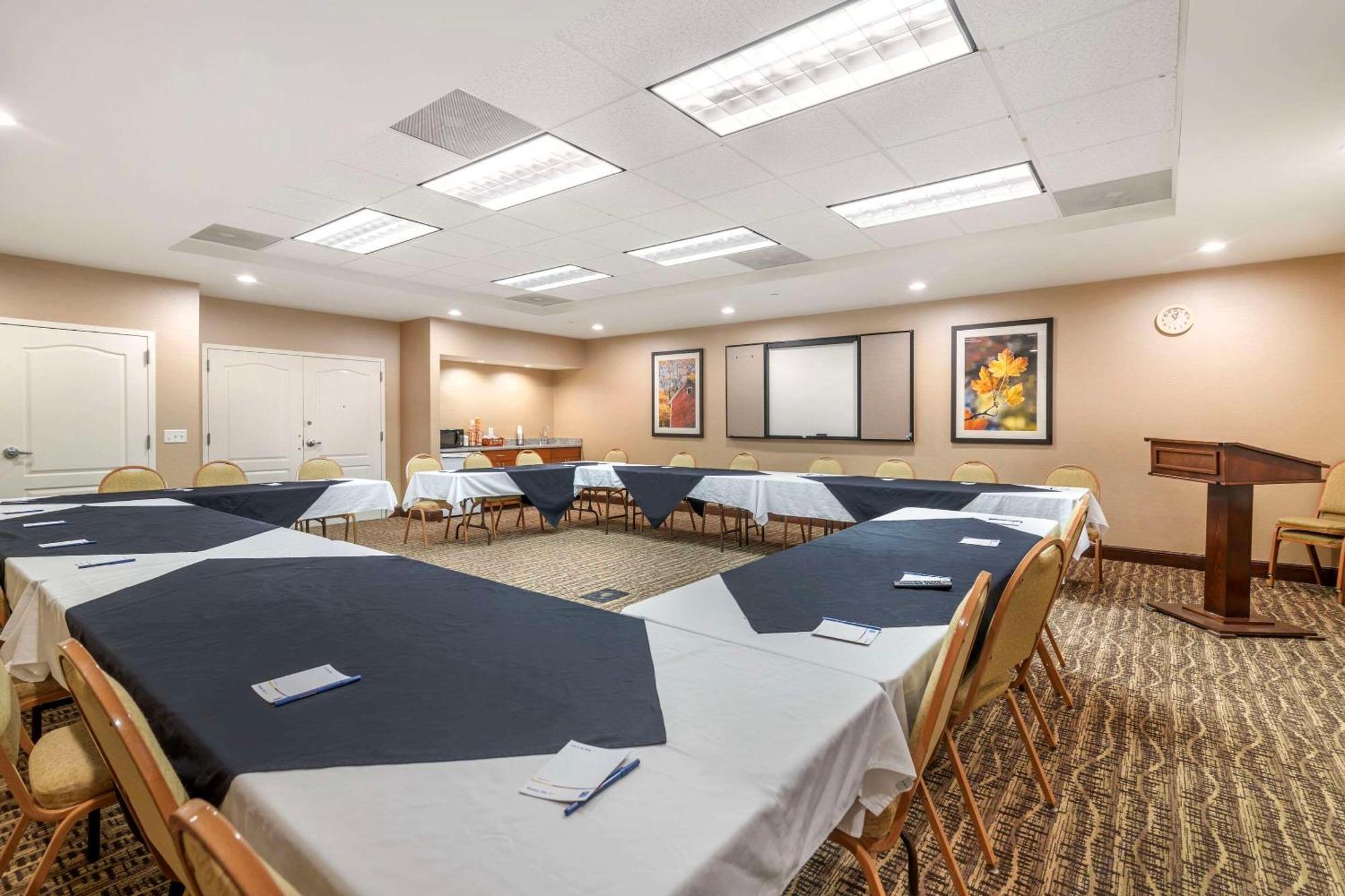 Comfort Inn & Suites Dover-Portsmouth Екстер'єр фото