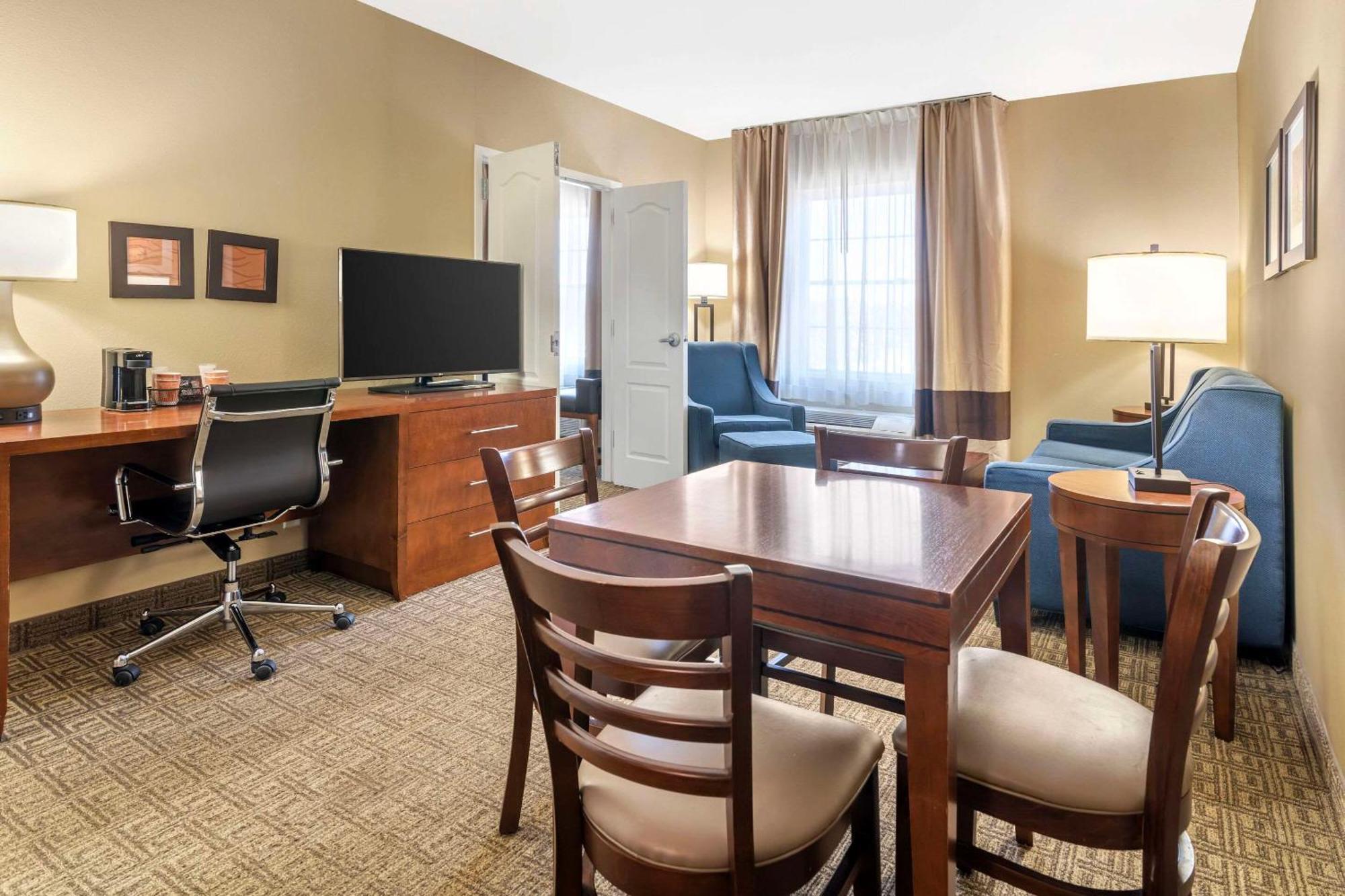 Comfort Inn & Suites Dover-Portsmouth Екстер'єр фото