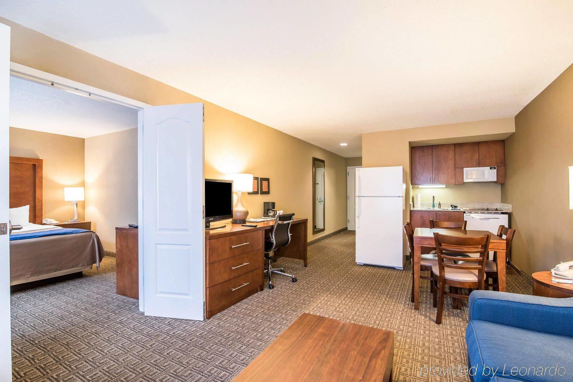 Comfort Inn & Suites Dover-Portsmouth Екстер'єр фото